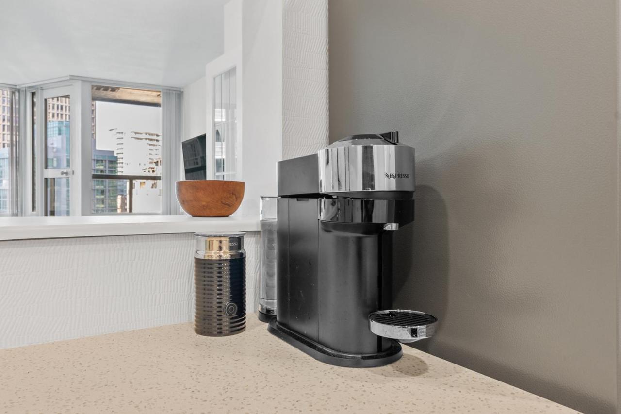 バンクーバーDowntown Luxury 1Br Coal Harbourアパートメント エクステリア 写真